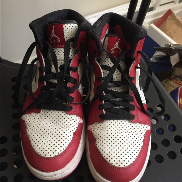 Nike Air Jordans Sz 9 - Picture 2 of 5